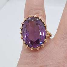 Load image into Gallery viewer, Vintage 9ct Gold Amethyst Cocktail Ring