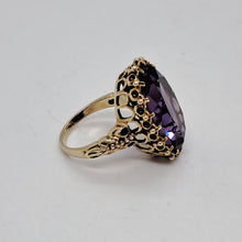 Load image into Gallery viewer, Vintage 9ct Gold Amethyst Cocktail Ring