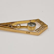 Load image into Gallery viewer, Vintage 9ct Gold Blue Topaz and Split Pearl Pendant