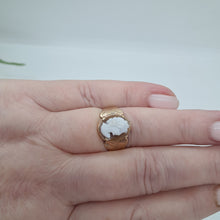 Load image into Gallery viewer, Antique 9ct Gold Shell Cameo Ring