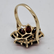 Load image into Gallery viewer, 9ct Gold Garnet Daisy Ring