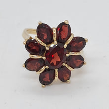 Load image into Gallery viewer, 9ct Gold Garnet Daisy Ring