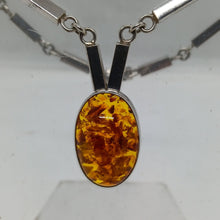 Load image into Gallery viewer, Vintage Silver Anber Necklace