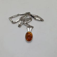 Load image into Gallery viewer, Vintage Silver Anber Necklace