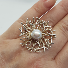 Load image into Gallery viewer, Sterling Silver Modernist Pearl Ring
