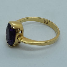 Load image into Gallery viewer, 18ct Gold Amethyst Ring