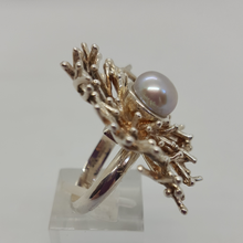 Load image into Gallery viewer, Sterling Silver Modernist Pearl Ring