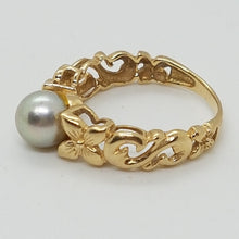 Load image into Gallery viewer, Vintage 14ct Gold Cultured Pearl Ring
