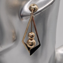 Load image into Gallery viewer, 9ct Gold Drop Earrings
