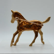 Load image into Gallery viewer, Vintage 18ct Gold Horse Brooch by Crossroads of Sport
