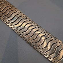 Load image into Gallery viewer, Vintage 9ct Gold Bracelet
