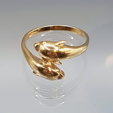 Load image into Gallery viewer, 9ct Gold Dolphin Ring
