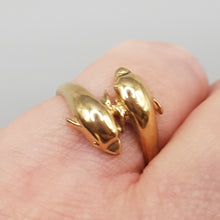Load image into Gallery viewer, 9ct Gold Dolphin Ring
