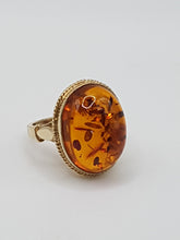 Load image into Gallery viewer, 9ct Gold Amber Dress Ring
