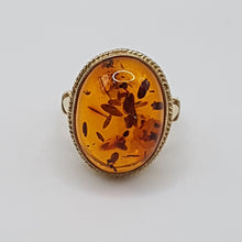 Load image into Gallery viewer, 9ct Gold Amber Dress Ring
