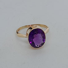 Load image into Gallery viewer, 9ct Gold Amethyst Ring
