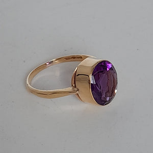 9ct Gold Amethyst Ring