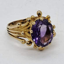 Load image into Gallery viewer, Vintage 9ct Gold Amethyst Dress Ring
