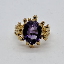 Load image into Gallery viewer, Vintage 9ct Gold Amethyst Dress Ring
