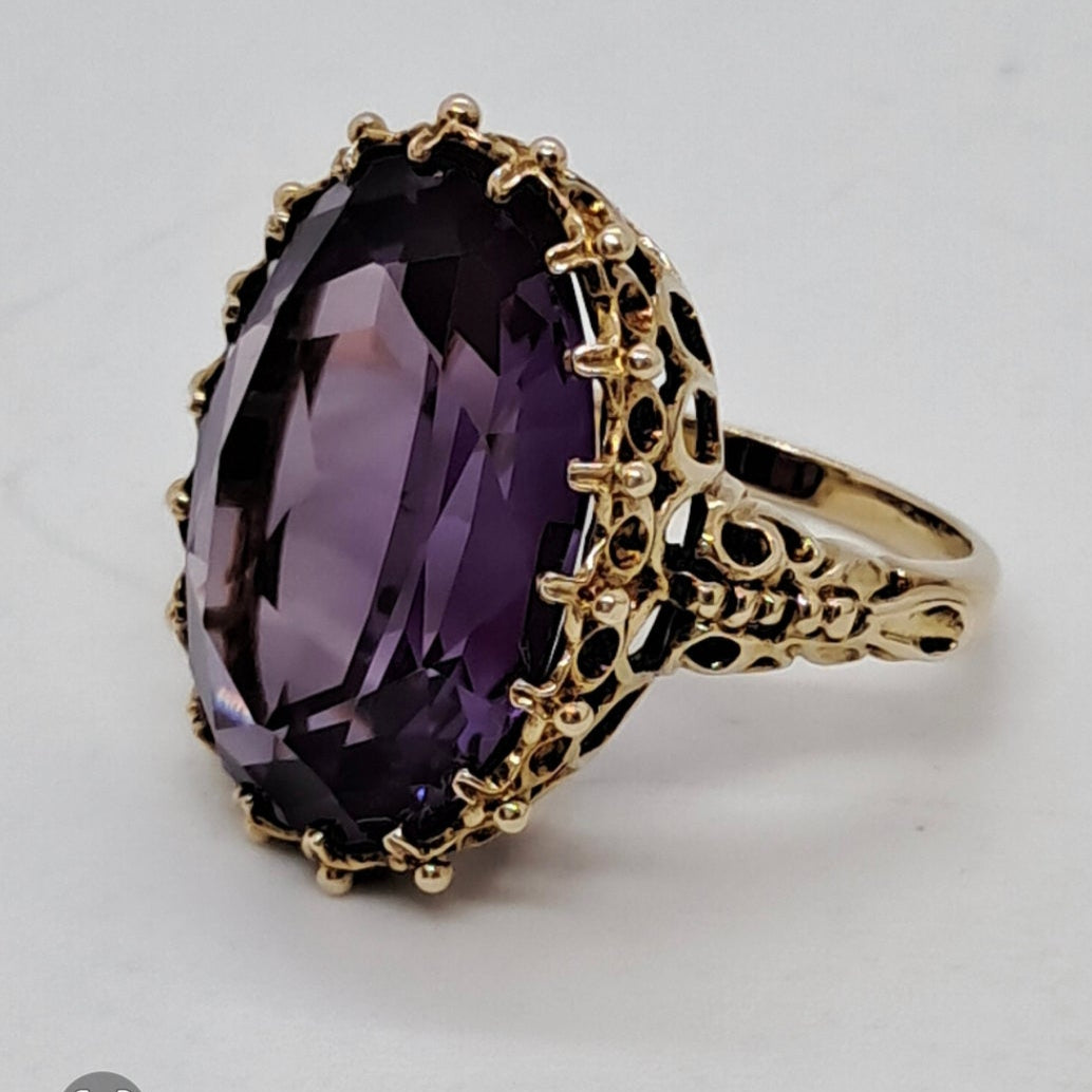 Vintage 9ct Gold Amethyst Cocktail Ring