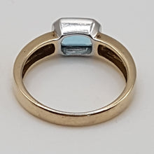 Load image into Gallery viewer, 9ct Gold Aquamarine Ring
