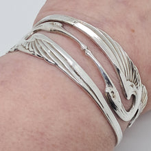 Load image into Gallery viewer, Vintage Sterling Silver Bird Cuff Bracelet
