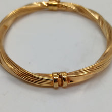 Load image into Gallery viewer, 9ct Yellow Gold Decorative Twist Bracelet
