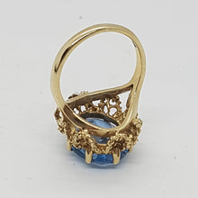 Load image into Gallery viewer, Vintage 9ct Gold Blue Topaz Ring
