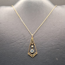 Load image into Gallery viewer, Vintage 9ct Gold Blue Topaz and Split Pearl Pendant
