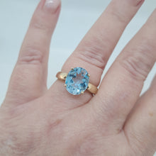 Load image into Gallery viewer, 9ct Gold Blue Topaz Ring
