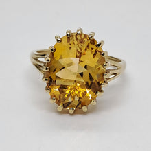 Load image into Gallery viewer, 9ct Gold Citrine Dress Ring
