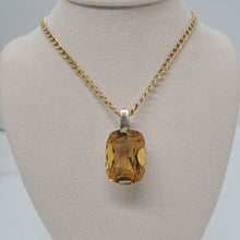 Load image into Gallery viewer, Vintage 9ct Gold Citrine Pendant
