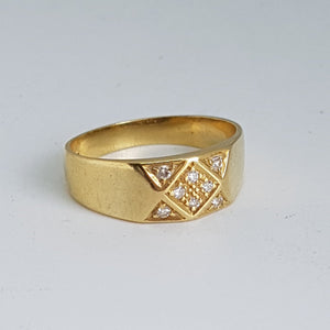 Vintage 18ct Gold Diamond Band Ring