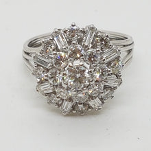 Load image into Gallery viewer, 18ct Gold Diamond Cluster Ring
