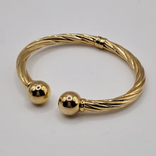 Load image into Gallery viewer, 9ct Gold Barley Twist Torc Bracelet
