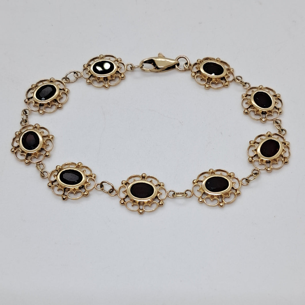 Vintage 9ct Gold Garnet Filigree Bracelet