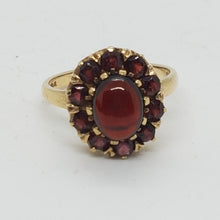 Load image into Gallery viewer, Vintage 9ct Gold Garnet Cluster Ring
