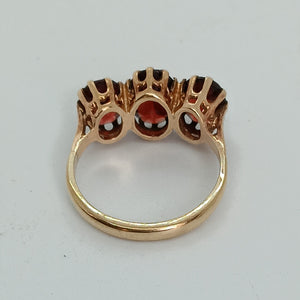 Vintage 9ct Gold Garnet Ring