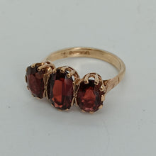 Load image into Gallery viewer, Vintage 9ct Gold Garnet Ring
