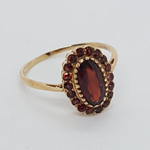 Load image into Gallery viewer, Vintage 9ct Gold Garnet Cluster Ring
