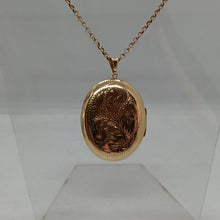 Load image into Gallery viewer, Vintage 9ct Gold Locket and Chain Pendant
