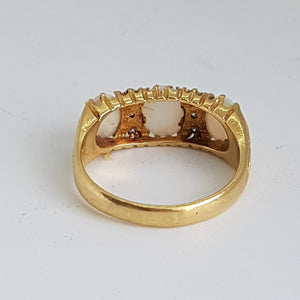 Vintage 18ct Gold Opal and Diamond Ring