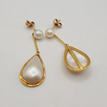 Load image into Gallery viewer, 14ct Gold Pearl Drop Earrings
