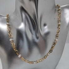 Load image into Gallery viewer, 9ct Gold Pearl Necklace
