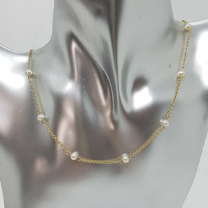 9ct Gold Cultured Pearl Necklace.