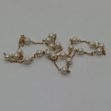 Load image into Gallery viewer, 9ct Gold Cultured Pearl Necklace
