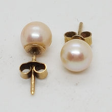 Load image into Gallery viewer, 9ct Gold Cultured Pearl Stud Earrings
