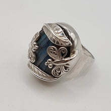 Load image into Gallery viewer, Sterling Silver Sajen Labradorite Fancy Ring
