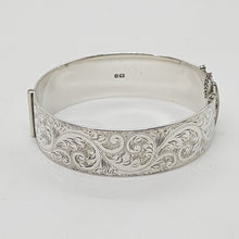 Load image into Gallery viewer, Vintage Sterling Silver Bracelet
