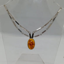 Load image into Gallery viewer, Vintage Silver Anber Necklace
